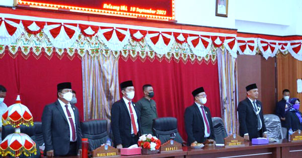 Dalam-Sehari,-DPRD-Bolsel-Gelar-4-Paripurna