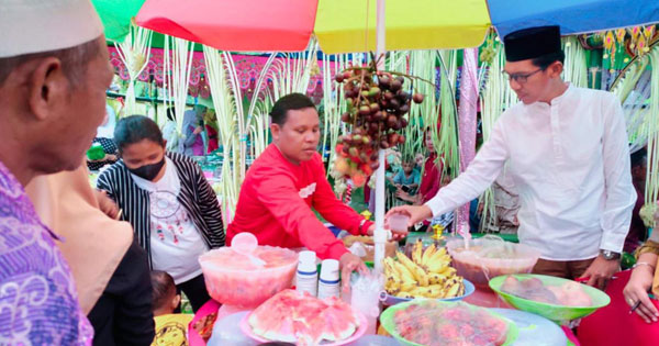 Ketua-Komisi-II-DPRD-Bolsel-Hadiri-Gebyar-Ketupat-Milangodaa-Utara