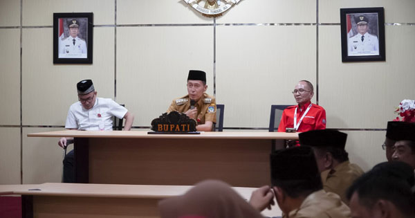 Bupati-Teken-MoU-dengan-PT.-Bank-Prisma-Dana